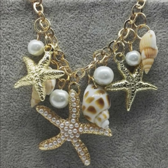 Seashell Charm Bracelet - Picture 2 of 8